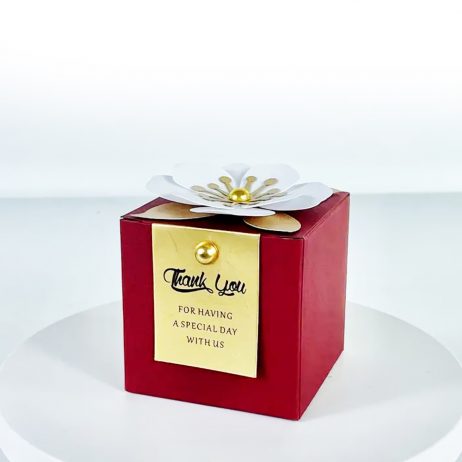 18th Store LCC - Wine Red Square Box with Flower Design & Tag L312104