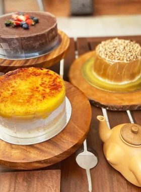 18th Café LCC - Cakes & Pastries L20830